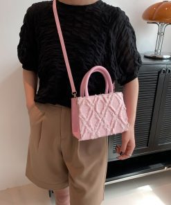M81295  woman handbag 14 x 17 x 5 cm