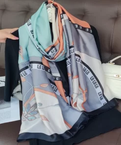 90x90cm High quality Hand-roll Silk Scarf WJ-986055